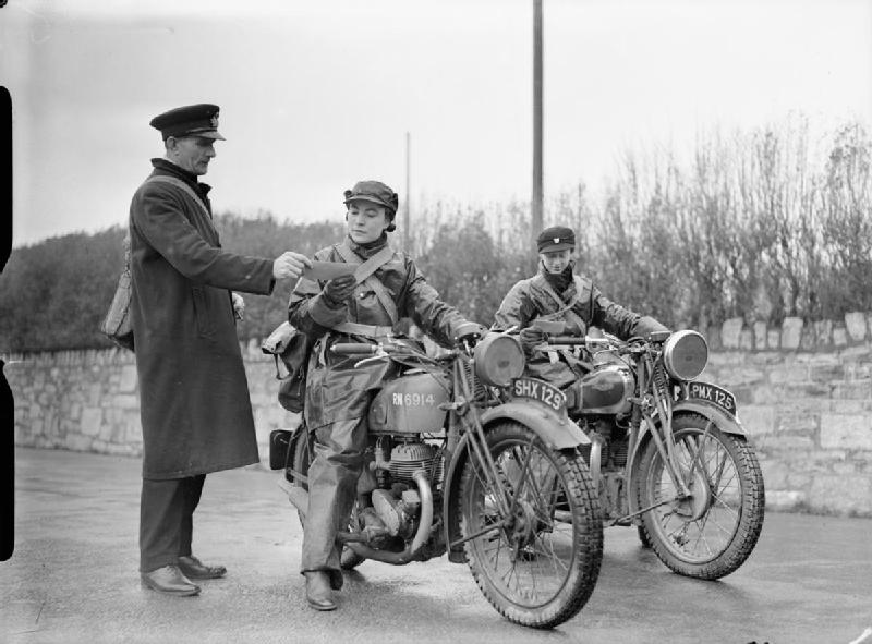 Enlaces en Motocicleta por mujeres en la II Guerra Mundial. - lamaneta